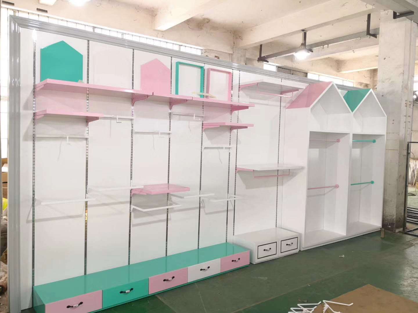童裝展柜廠(chǎng)家專(zhuān)業(yè)定制